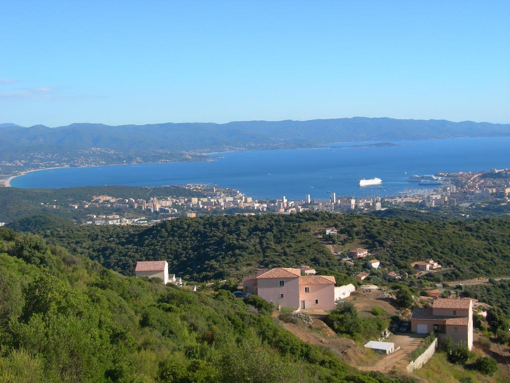 Gites Sassone, Vue Panoramique Sur Ajaccio Et La Mer Alata Kamer foto