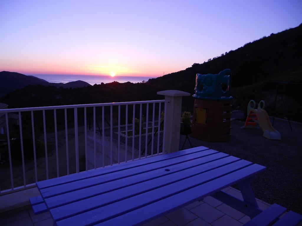 Gites Sassone, Vue Panoramique Sur Ajaccio Et La Mer Alata Kamer foto