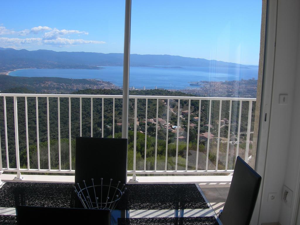Gites Sassone, Vue Panoramique Sur Ajaccio Et La Mer Alata Kamer foto